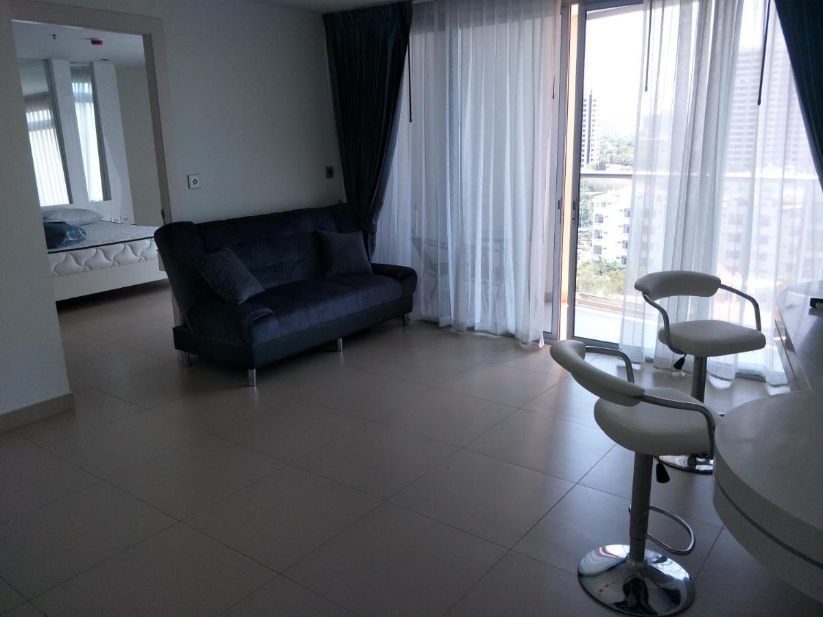 Sands Pratamnak Pattaya Exterior photo