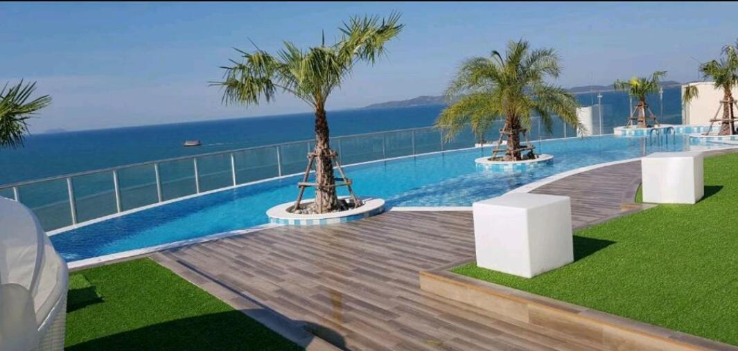 Sands Pratamnak Pattaya Exterior photo
